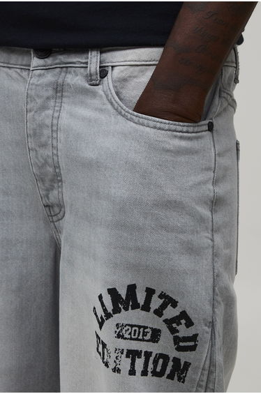 Relaxed Varsity Print Contrast Jeans - ice grey product thumbnail 4