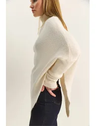 LUCCI Oversized Turtleneck Ribbed Knit Sweater - 5