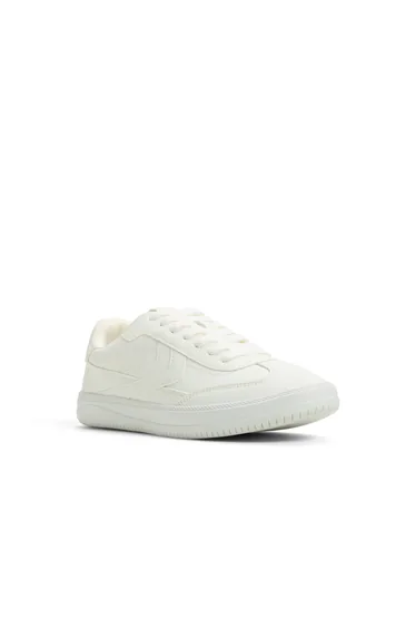 Salome  /  Sneakers