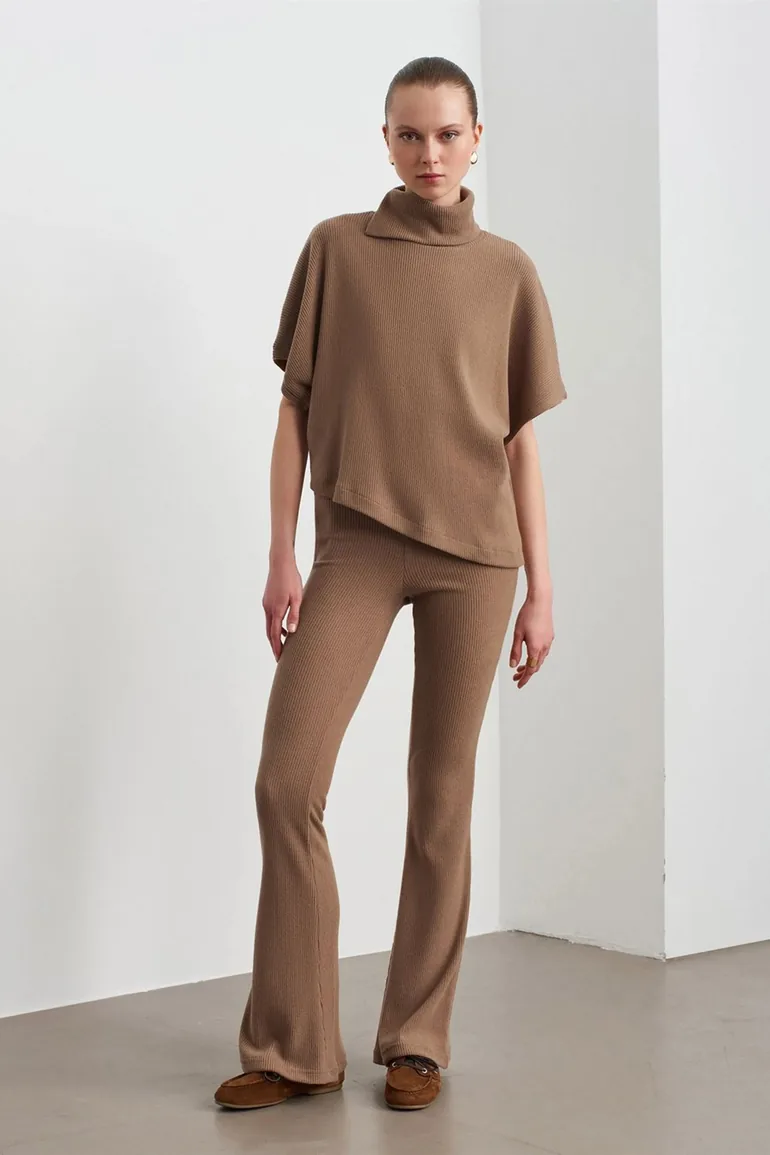 Dilvin High-Waist Flare Knit Pants