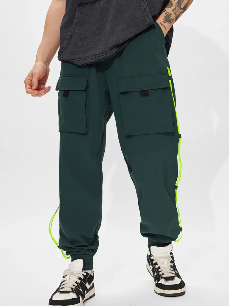 Men Dark Green Relaxed Fit Cargo Joggers - 1