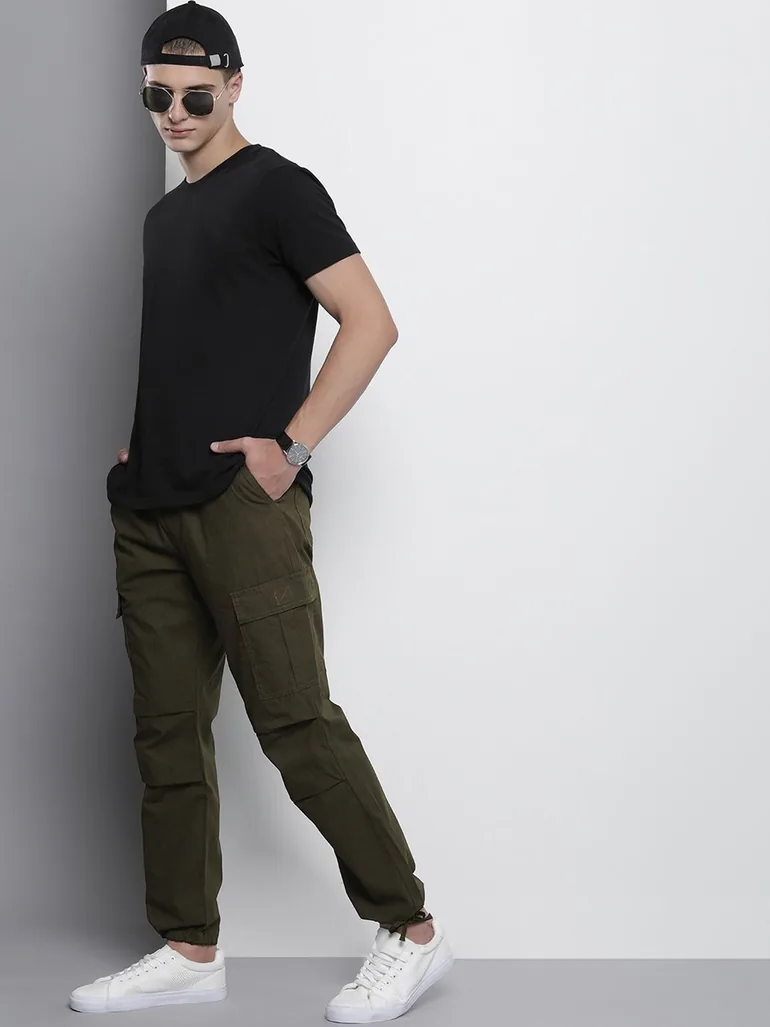 Men Olive Green Relaxed Fit Solid Cargo Pants