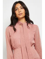 فستان قميص بكسرات بربطة ياقة - 3