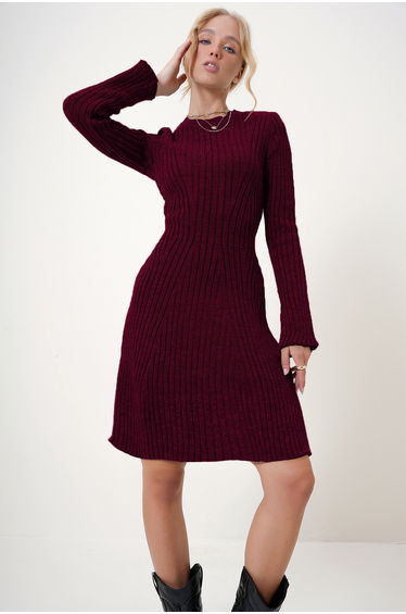 Women's Burgundy Crew Neck Knitwear Dress