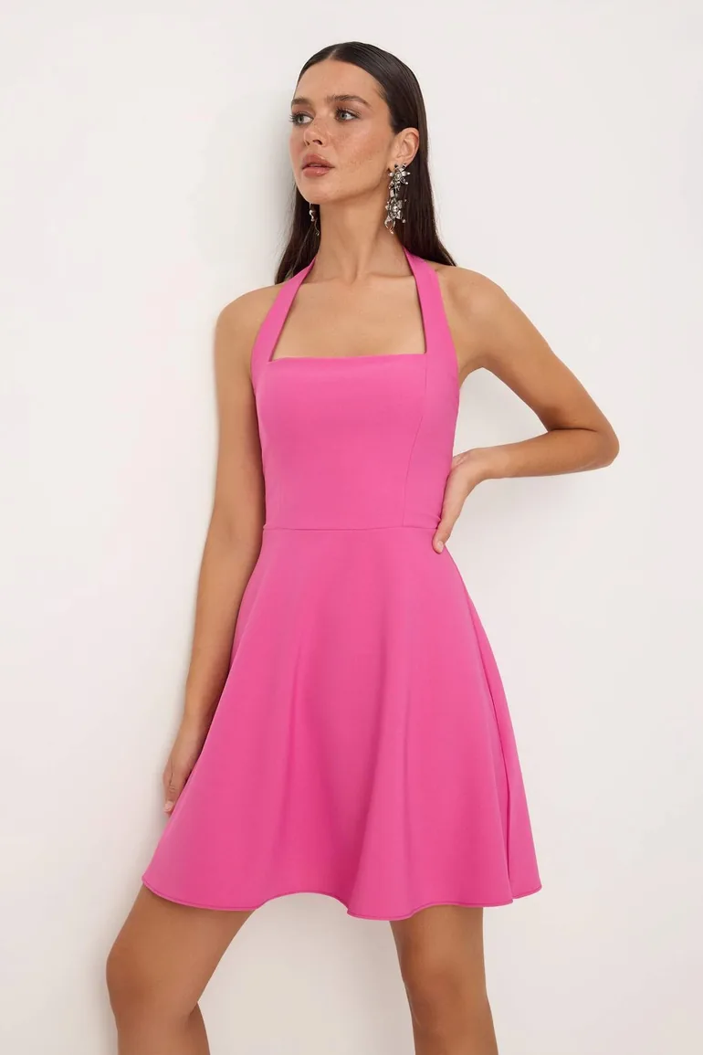 فستان زهري قصير على شكل حرف A بياقة هالتر - 1