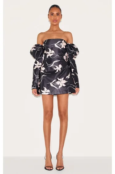 فستان بريتي ليتل ثينق ستان أسود قصير بطبعة أزهار