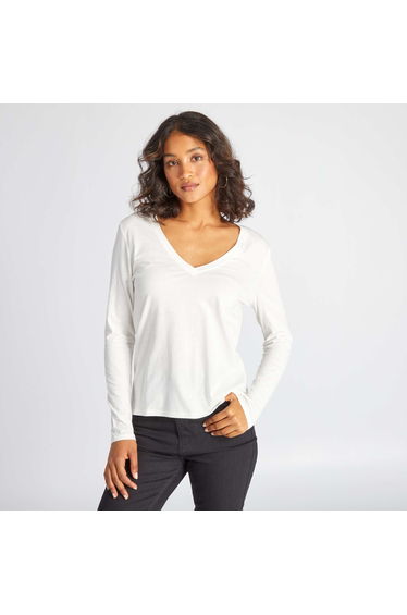 V-neck T-shirt snow white
