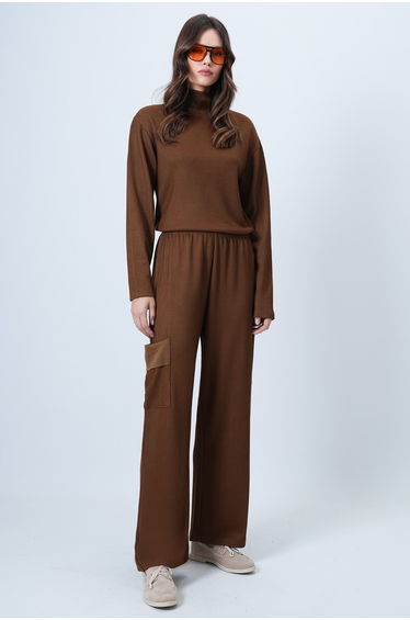 Women's Cinnamon Brown Turtleneck Soft Textured Oversized Blouse and Cargo Pants Set