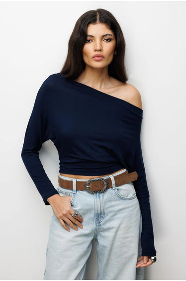 MIXRAY Asymmetrical Collar Slim Fit Crop Blouse with Cut Out