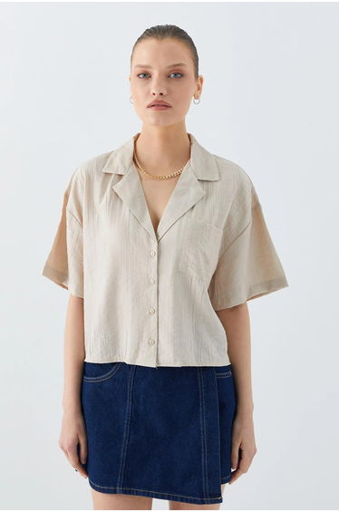 Mixray Loose Fit Button-Up Crop Shirt with Pocket