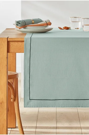 MÃ©tis Bourdon Linen & Washed Cotton Table Runner