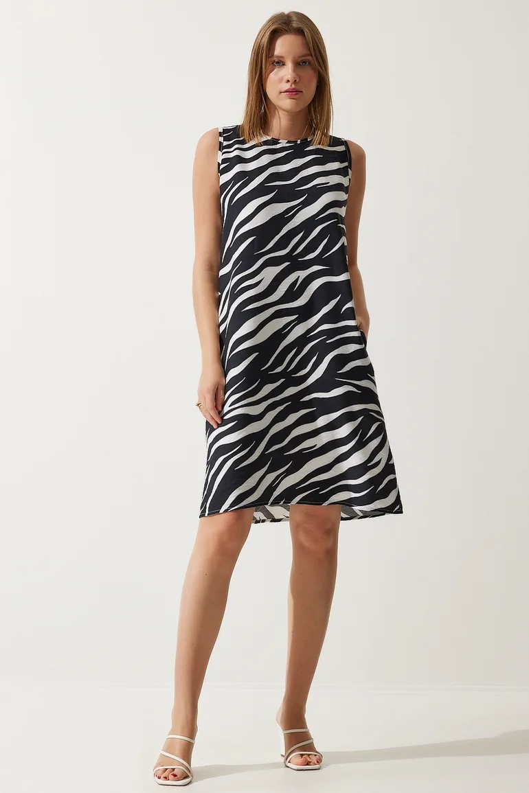 Shop Happiness Stanbul Black A-Line Mini Shift Dress Online in Bahrain