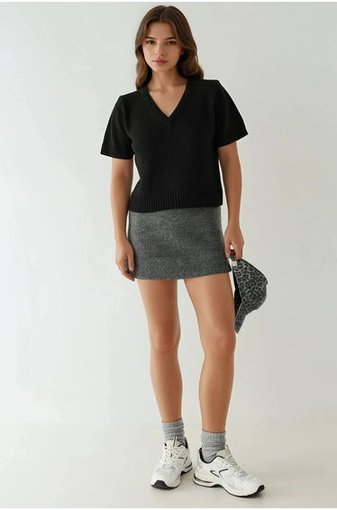 V-Neck Short Sleeve Knit Sweater