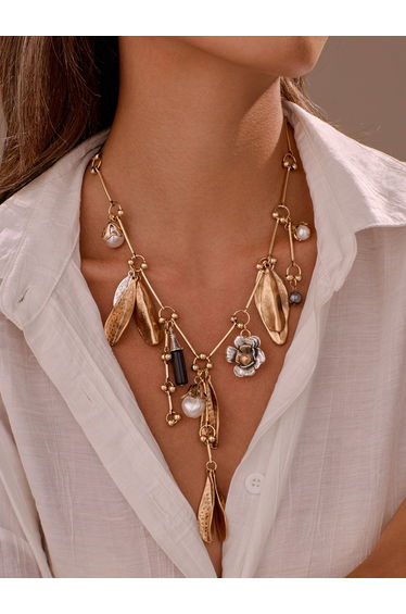 Gold Pendant Necklace