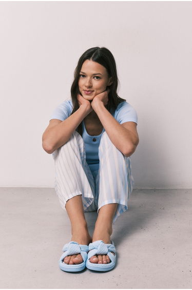 Blue volume tie slippers