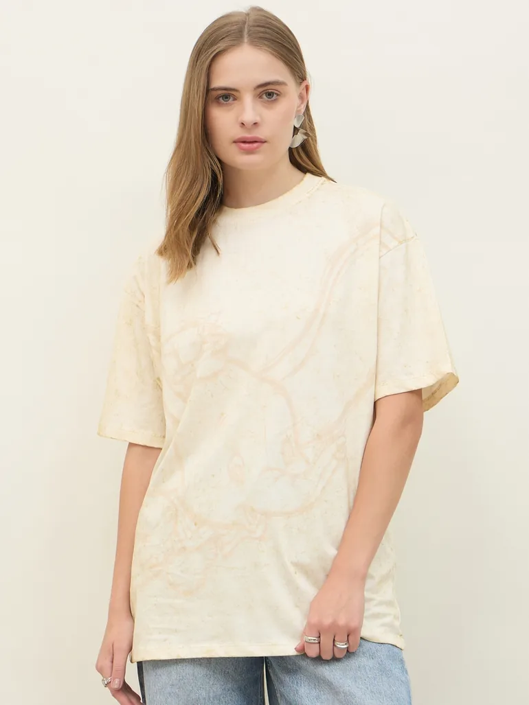 تيشيرت بتصميم واسع بطبعة غرافيك - 1