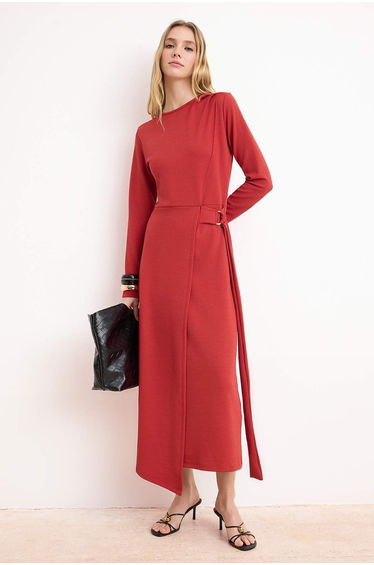 Light Burgundy Unlined Plain Knitted Buckle Belt Detailed Crepe Hijab Dress