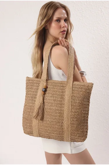 حقيبة كتف ترينديول باللون البني