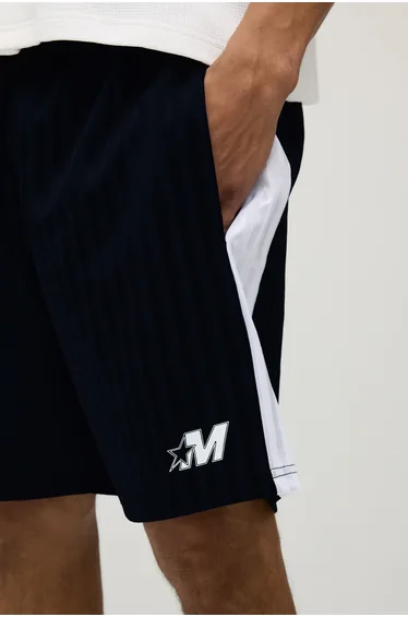 شورت برمودا بوهو مان أسود بقصة عريضة