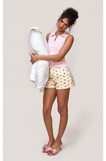 Pink Collared Sleeveless Top