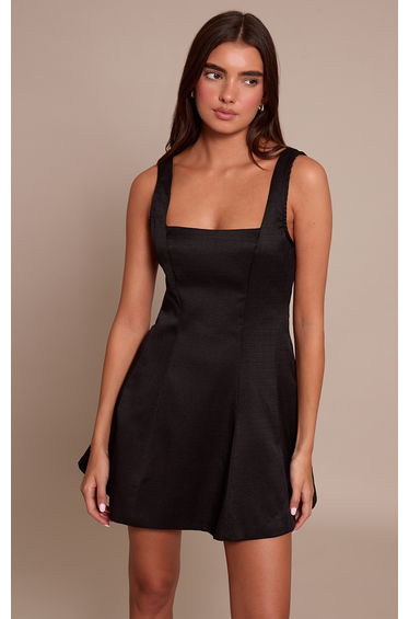 Black Woven Straight Neck Sleeveless Shift Dress