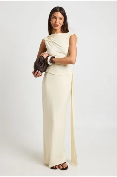 تنورة بوهو بلون كريمي ماكسي بقصة مستقيمة