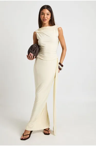 تنورة بوهو بلون كريمي ماكسي بقصة مستقيمة