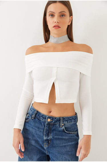 Women's Madonna Collar Ribbed Button Detail Blouse
