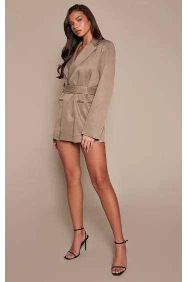 فستان بريتي ليتل ثينق بليزر بيج قصير بقصة مستقيمة بأكمام طويلة