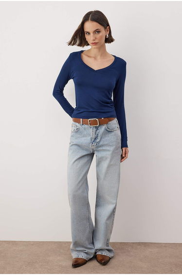 Navy blue premium soft fabric v-neck fitted/body-fitting stretch knit top