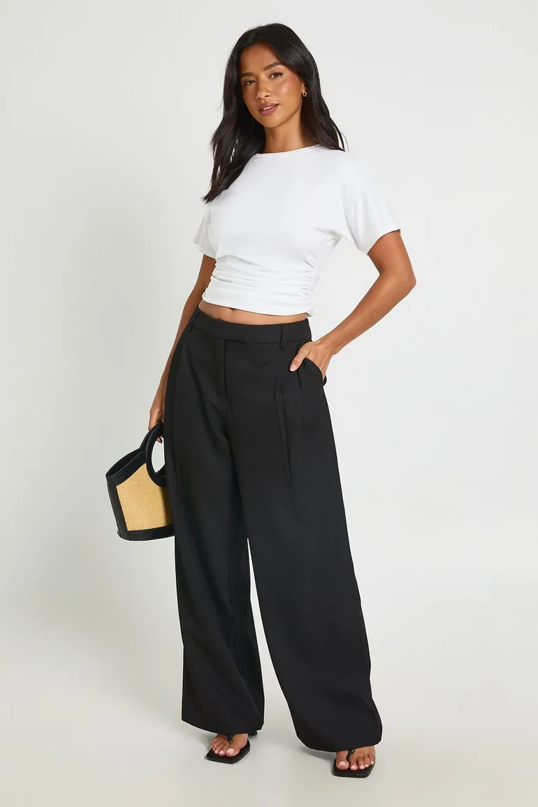 Petite Boohoo Basics Tailored Wide Leg Trouser - black