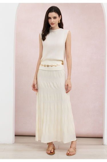 Fluid Textured Ribbed Knit Maxi Skirt in Cream for Business Casual & Holiday Outings