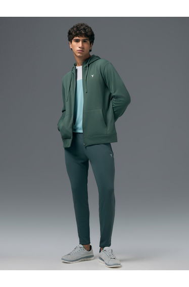 Men Solid Slim Fit Hooded Sports Jacket with TECHNOWARM