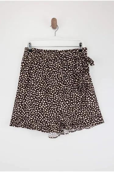 Brown Crispy Floral Tie-Waist Woven Plus Size Shorts Skirt