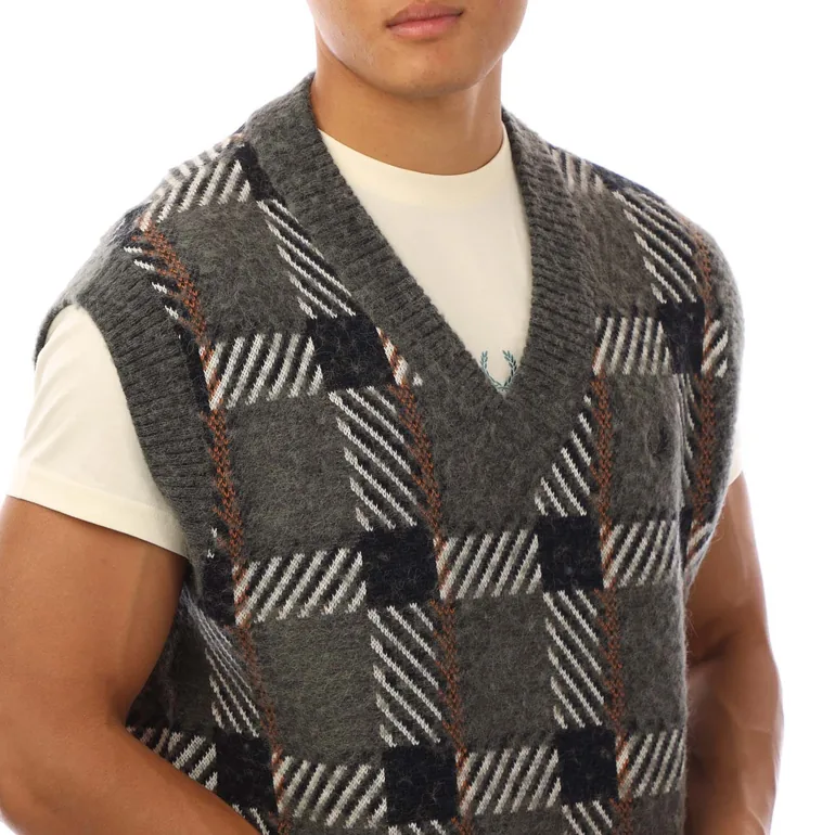 بلوزة رجالي محبوكة بطبعة كاروهات بلا أكمام - أخضر - 1