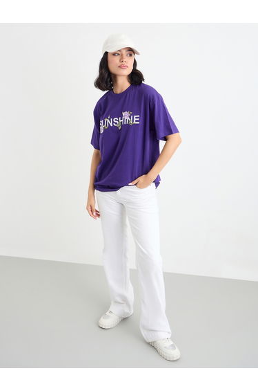 Embroidered Slogan Short Sleeves Oversized T-Shirt