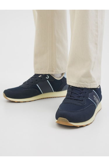 Spirit Runner Shoes