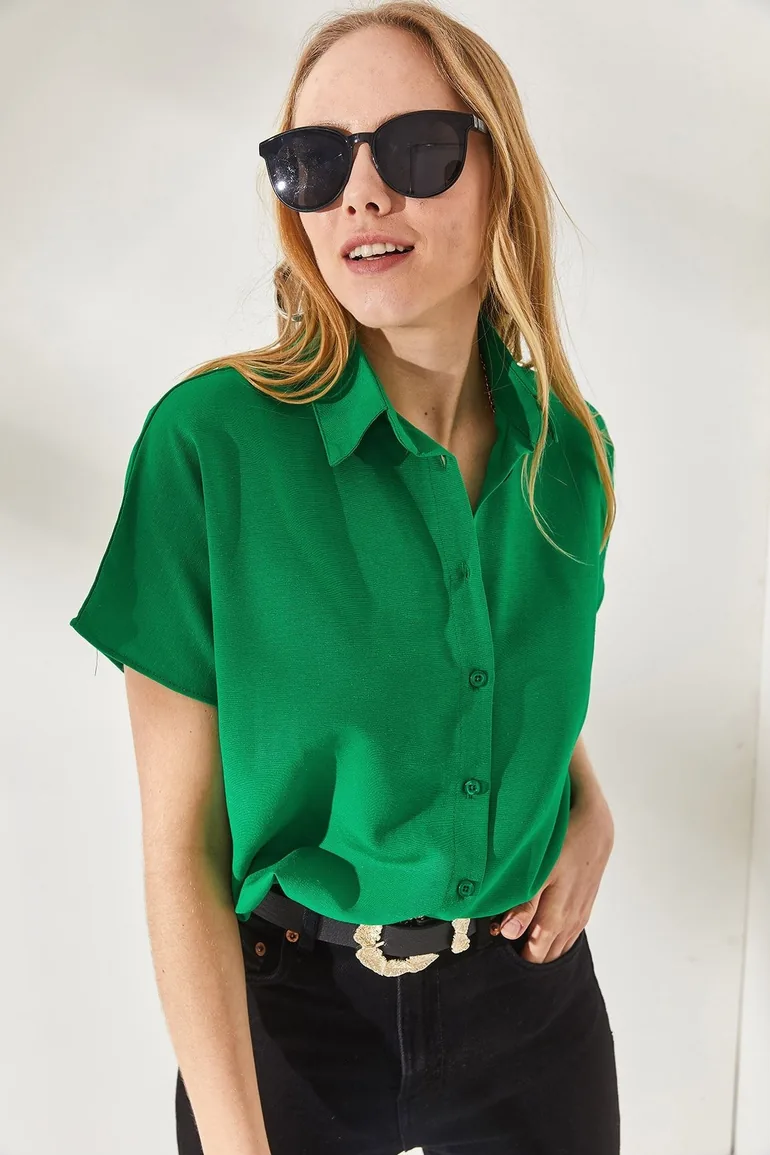 Women's Grass Green Bat Oversized Linen Shirt - 1