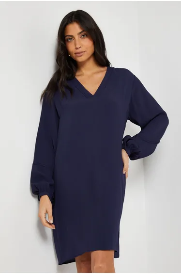 فستان واليس شيفون كحلي قصير بقصة مستقيمة بأكمام طويلة