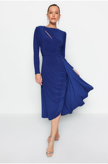 Saks Fitted Evening Dress in Cut Out/Window Detail