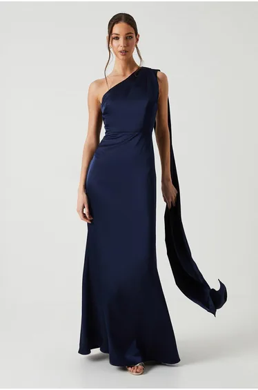 فستان بثنيات