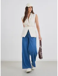 Women Off White Regular Fit Longline Sleeveless Belted Blazer