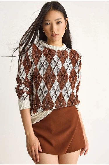 LUCCI Women’s Crew Neck Knitted Sweater with Diamond Pattern