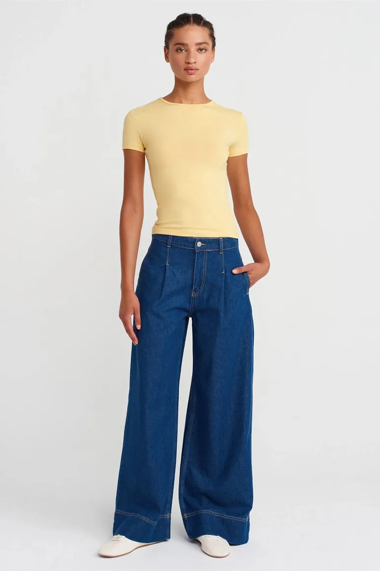 DILVIN Women’s Crop Slim-fit Crew Neck T-shirt