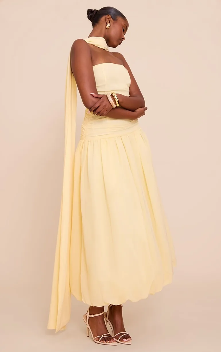 فستان بريتي ليتل ثينق أصفر ميداكسي على شكل حرف A بلا أكتاف - 2