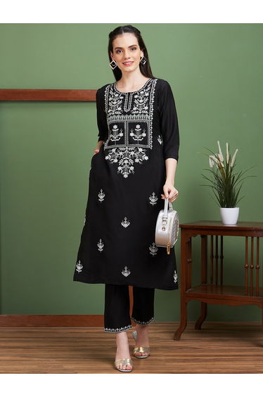 Floral Embroidered Round Neck Straight Kurta with Pants Set