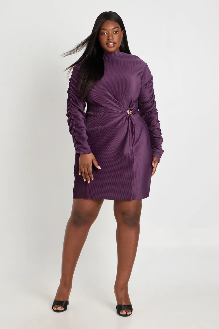 plum skater dress Women's Plus Plum Woven Bandeau Ruched Skater Midaxi Dress