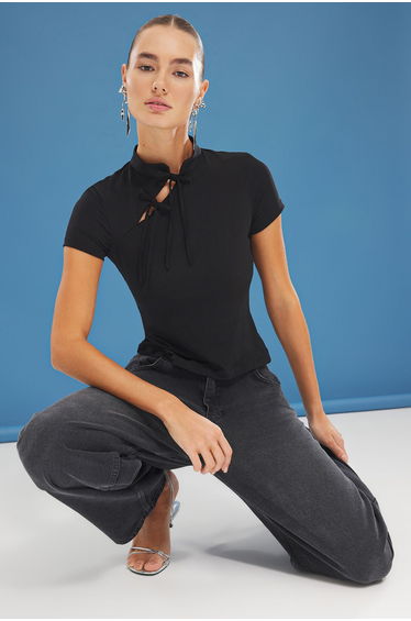 Black Stand Collar Tie Detailed Body-Smoothing Flexible Knitted Blouse