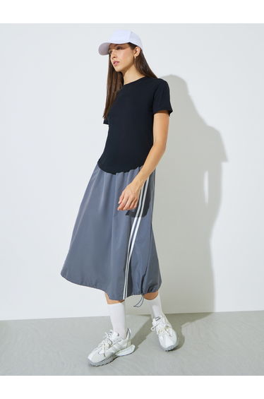 Black Regular Fit T-Shirt with Curved Hem