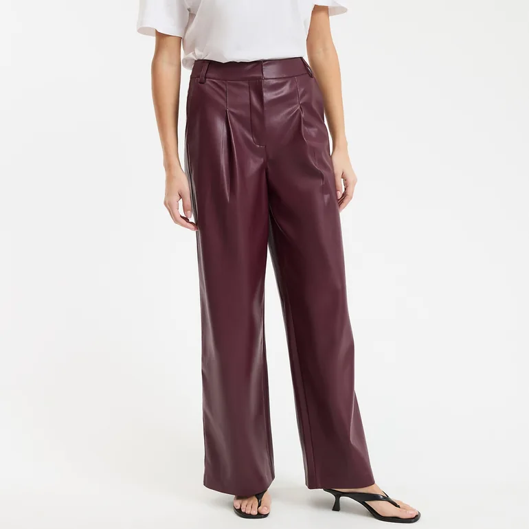 بنطلون جلد بأرجل عريضة بطيات أمامية - 1